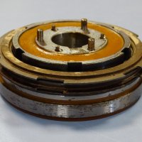 Съединител електромагнитен Dessau 4KL 2.5 multi-disc electromagnetic clutch, снимка 4 - Резервни части за машини - 37999038