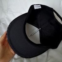 Черна шапка с козирка OBEY реплика, снимка 13 - Шапки - 37099928