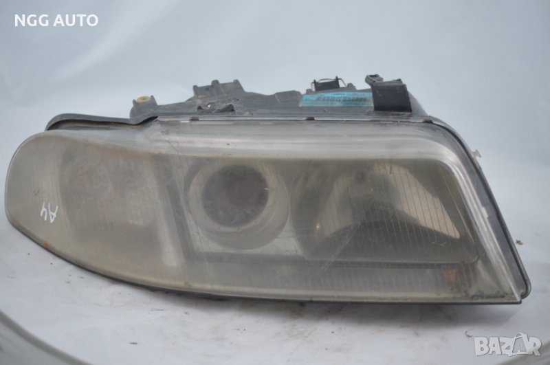 Оригинален десен фар за Ауди А4 1999 г., снимка 1