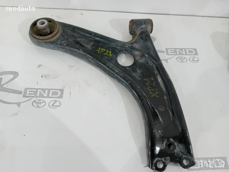 Преден десен носач toyota yaris cross 1.5 hybrid 2019-2024, снимка 1