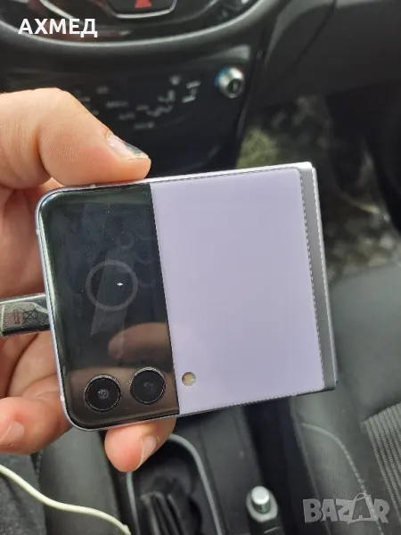 Samsung Galaxy Z Flip3 5G- за части със счупен дисплей, снимка 1