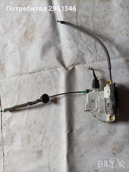 . Предна дясна брава Audi A5 F5 S5 SQ5 8X2837016B, снимка 1