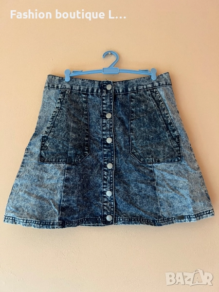 Дънкена разкроена пола М размер 100% памук с копченца отпред на марката BellField 💙, снимка 1