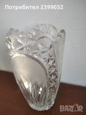Продавам кристална ваза, снимка 3 - Вази - 53093355