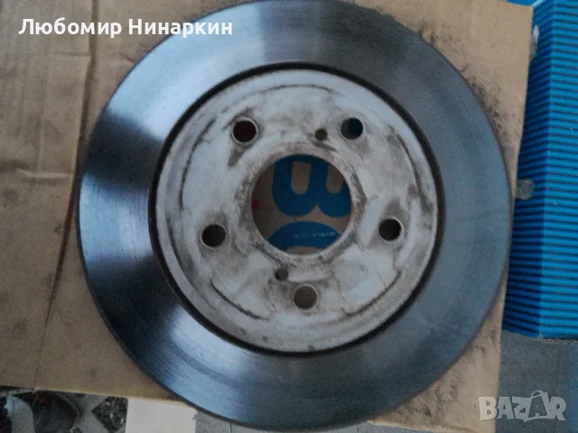 Toyota Комплект Задни спирачни дискове накладки с предни и задни държачи на апарата , снимка 5 - Части - 47709645