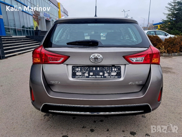 Тойота Аурис 1.3 i 2014г., снимка 3 - Автомобили и джипове - 50789072
