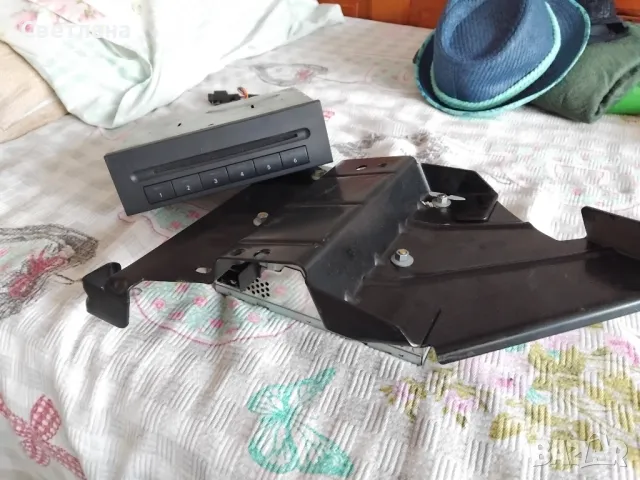 Чейнджър Mercedes ML W164 Мерцедес МЛ CD Changer, снимка 8 - Аксесоари и консумативи - 49196572