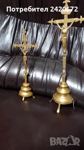 старинен кръст с разпятия