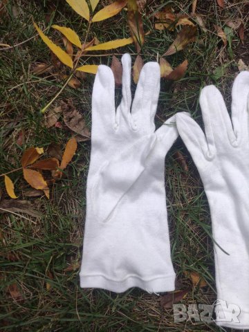Продавам бели ръкавици пардани, снимка 3 - Други ценни предмети - 38309644