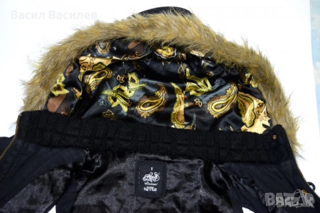 Kani Ladies дамски черен зимен елек подвижна качулка златна бродерия, снимка 3 - Якета - 51931472
