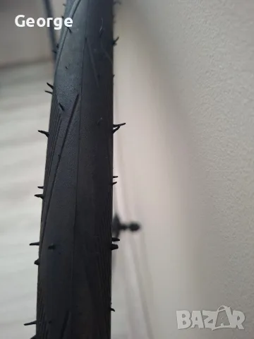 Предна шосейна капла Mavic Aksium, оборудвана с външна гума Schwalbe Durano Plus., снимка 8 - Части за велосипеди - 55787022