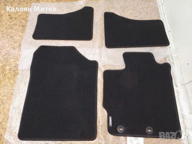 Чисто нови текстилни стелки , за Toyota Yaris