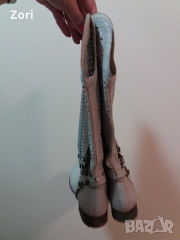 -20% ЛЕТНИ светлосиви ботуши с лазерна перфорация от ЕСТЕСТВЕНА КОЖА  - 36 номер, снимка 5 - Дамски ботуши - 29675031