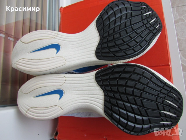 Дамски маратонки за бягане Nike ZoomX Vaporfly Next% 2, снимка 18 - Маратонки - 53991209