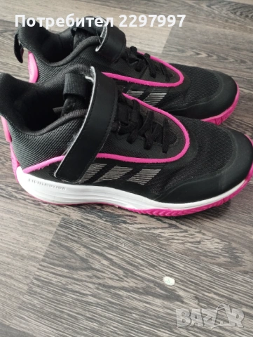 Детски маратонки Адидас 33 номер, снимка 9 - Детски маратонки - 54098826