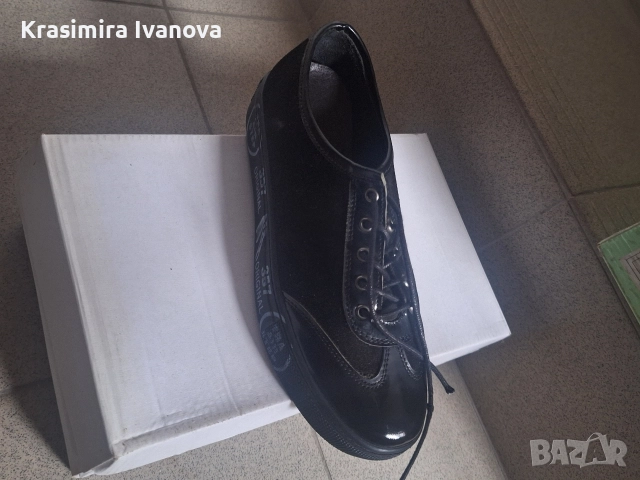 нови маратонки Мегияс 