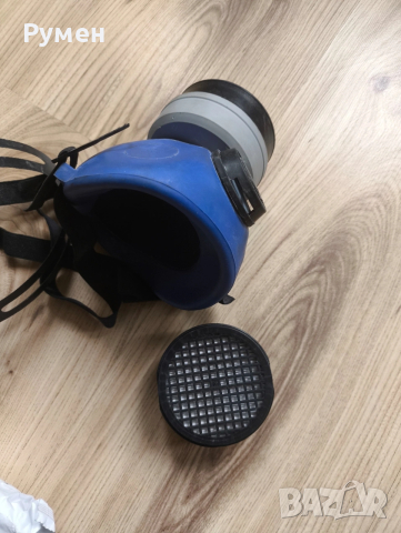 3M™ полулицева маска с размер L за сменяеми филтри , два филтъра на нея и два резервни 3M 6051 