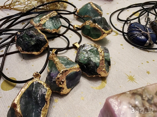 Ръчно плетени цветя, саксии и подаръчни кутии, снимка 16 - Декорация за дома - 54053635