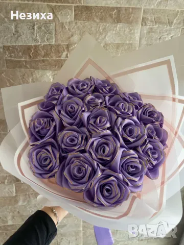 Букети от сатенени рози .