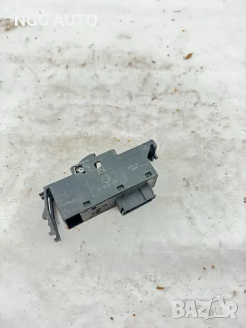 Копче/Бутон ел. стъкло за БМВ Е46, BMW E46, № 6 902 175, 6902175, снимка 2 - Части - 47920426