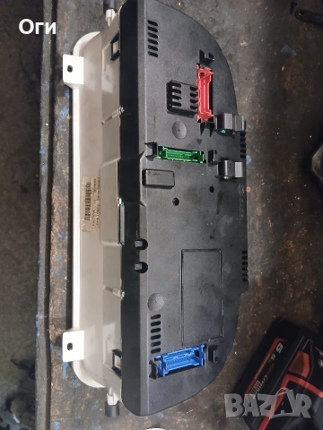 Километражно табло за Рено Лагуна 93-01г. 7700411643 / 2161516-4В, снимка 2 - Части - 54064367