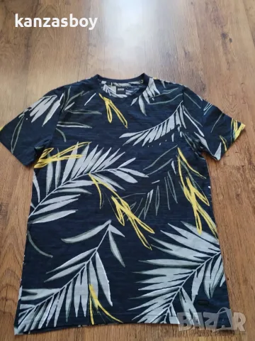 hugo boss - страхотна мъжка тениска S КАТО НОВА, снимка 6 - Тениски - 55729409