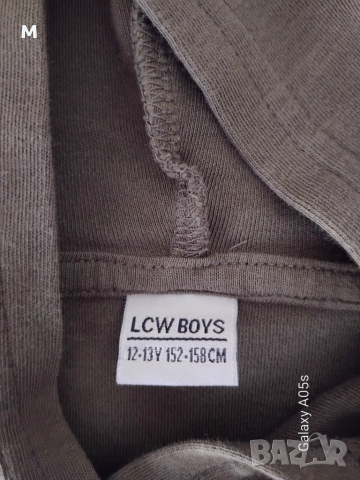 Зелен суичер, снимка 2 - Детски анцузи и суичери - 52063686