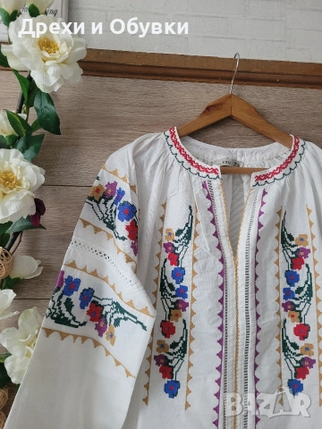 Нова блуза с ръчни бродерии памучна материя , снимка 9 - Блузи с дълъг ръкав и пуловери - 54196521