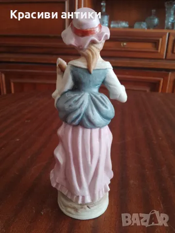 Порцеланова статуетка, старинна, бисквитен порцелан, снимка 2 - Антикварни и старинни предмети - 46635365