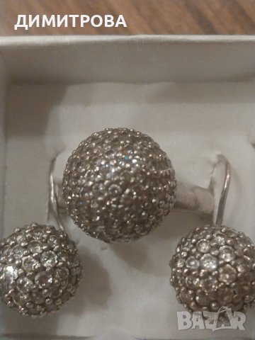 Сребърен комплект  обеци и пръстен с камъни Swarovski, снимка 5 - Пръстени - 42815503