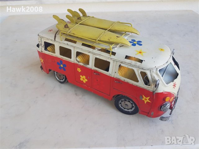 ОРИГИНАЛНА КУЛТОВА ЛАМАРИНЕНА играчка VW Калифорния хипарски 1970те год. бус със СЪРФОВЕ, снимка 3 - Други ценни предмети - 42065290