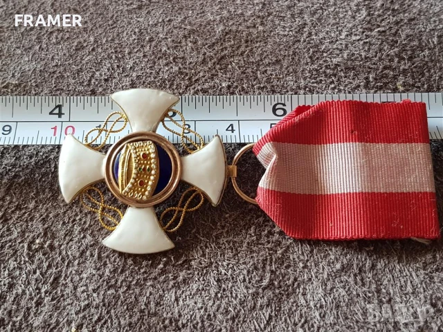 Златен 18К Италиански Орден на Короната Виктор Емануил III 1900 1946 злато, снимка 9 - Антикварни и старинни предмети - 51172741