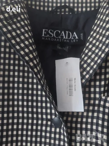 ESCADA Original Size M Страхотно манто 100% Вълна , снимка 5 - Палта, манта - 47705205