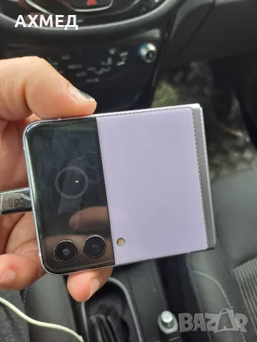 Samsung Galaxy Z Flip3 5G- за части със счупен дисплей