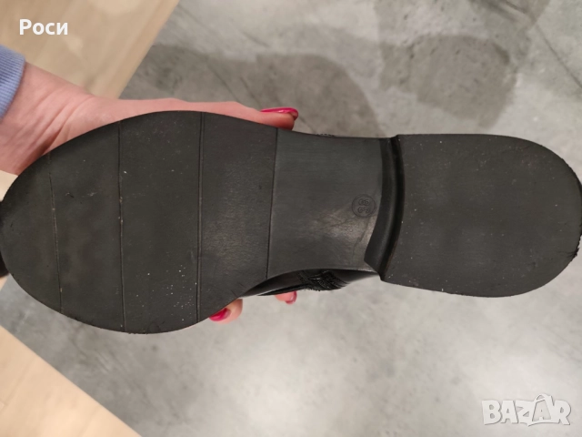 Дамски черни отоплени боти от естествен лак, снимка 9 - Дамски боти - 52790752