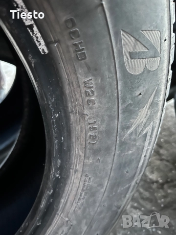Зимни гуми Bridgestone 215/65/16, снимка 5 - Гуми и джанти - 52554464