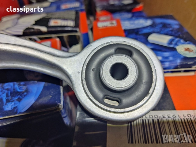 Десен напречен носач за Ауди А4, А6, А8, Фолксваген Пасат, Шкода Суперб и Сеат Ексео, снимка 3 - Части - 44413997