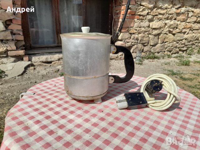 Стара алуминиева електрическа кана, снимка 1 - Антикварни и старинни предмети - 33735341