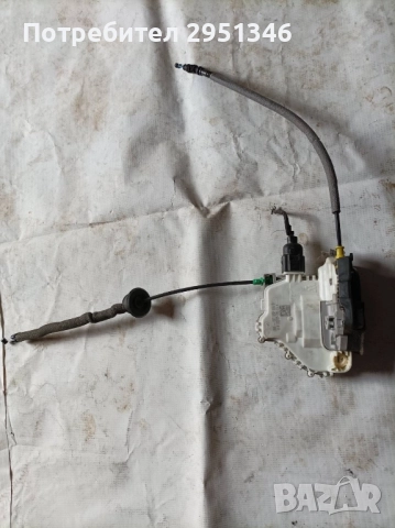 Предна дясна брава Audi A5 F5 8X2837016B