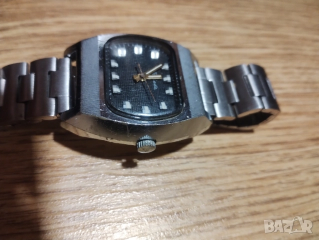 Руски механични часовници, снимка 8 - Антикварни и старинни предмети - 52057920