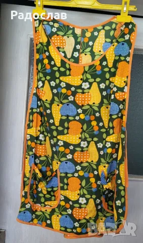 Продавам таблие престилка с шарки зелена
с 2 джоба , снимка 1