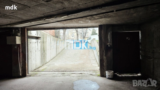 Самостоятелен монолитен гараж, снимка 4 - Гаражи и паркоместа - 49397339