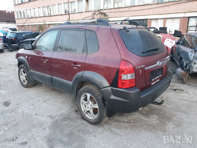 Hyundai Tucson  140кс 4x4 6скорости-На части, снимка 14 - Автомобили и джипове - 30944888