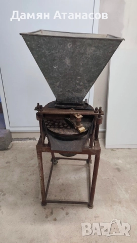 Машина за чупене на кайсиеви ядки, лешници и бадеми , снимка 3 - Други машини и части - 51844688