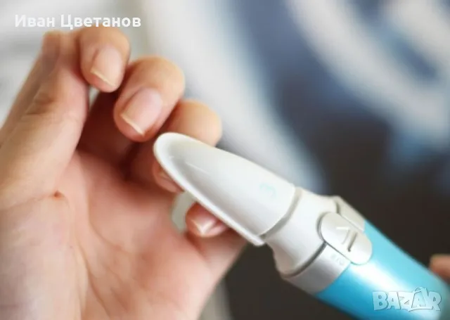 Електрическа пила за нокти SCHOLL Velvet Smooth