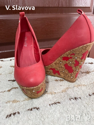 Обувки на платформа 