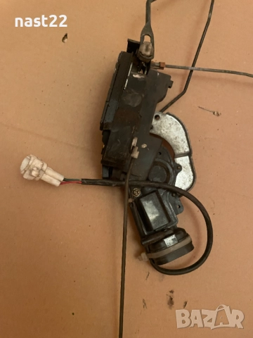 Дясна брава Сузуки Гранд Витара/Suzuki Grand Vitara 1.6 1998-2005 2+1 врати, снимка 2 - Части - 52771700