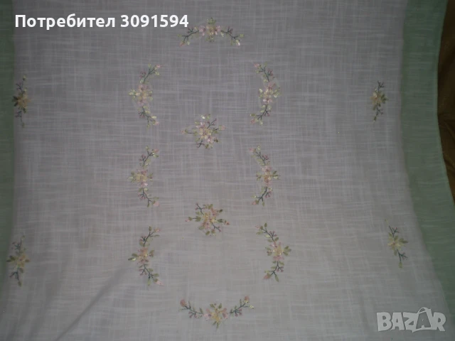 Бродирана голяма покривка за маса многоцветна бродерия, снимка 5 - Покривки за маси - 51042297