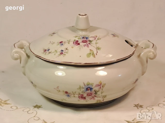 стар български порцеланов супник Китка Нови пазар 1956г.       26/2