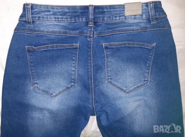 Дънки slim, снимка 2 - Дънки - 50715596